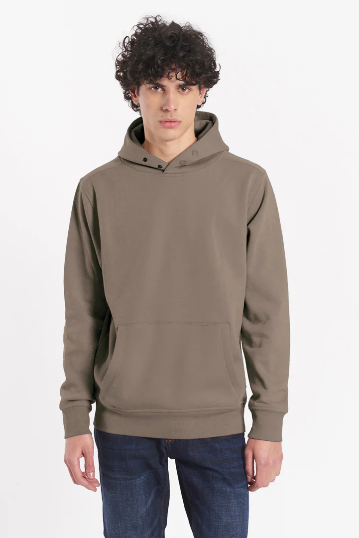 Felpa con bottoni sul cappuccio – Urban Comfort